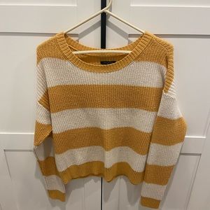 AMERICAN EAGLE - striped yellow & cream sweater - size MEDIUM
